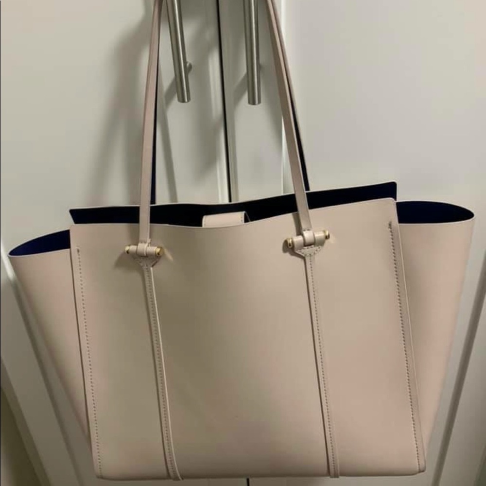 Kate Spade ♠️ ♥️ - Picture 2 of 5